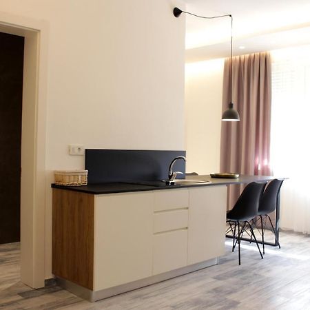 Urban Rooms Тирана Екстериор снимка