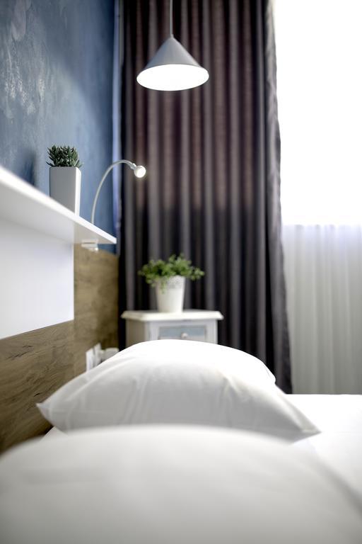 Urban Rooms Тирана Екстериор снимка