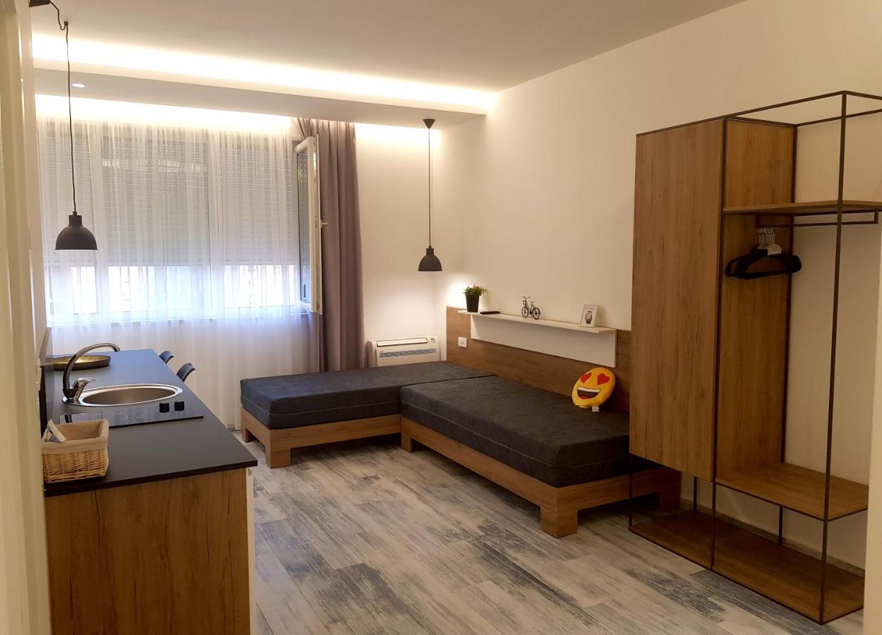 Urban Rooms Тирана Екстериор снимка
